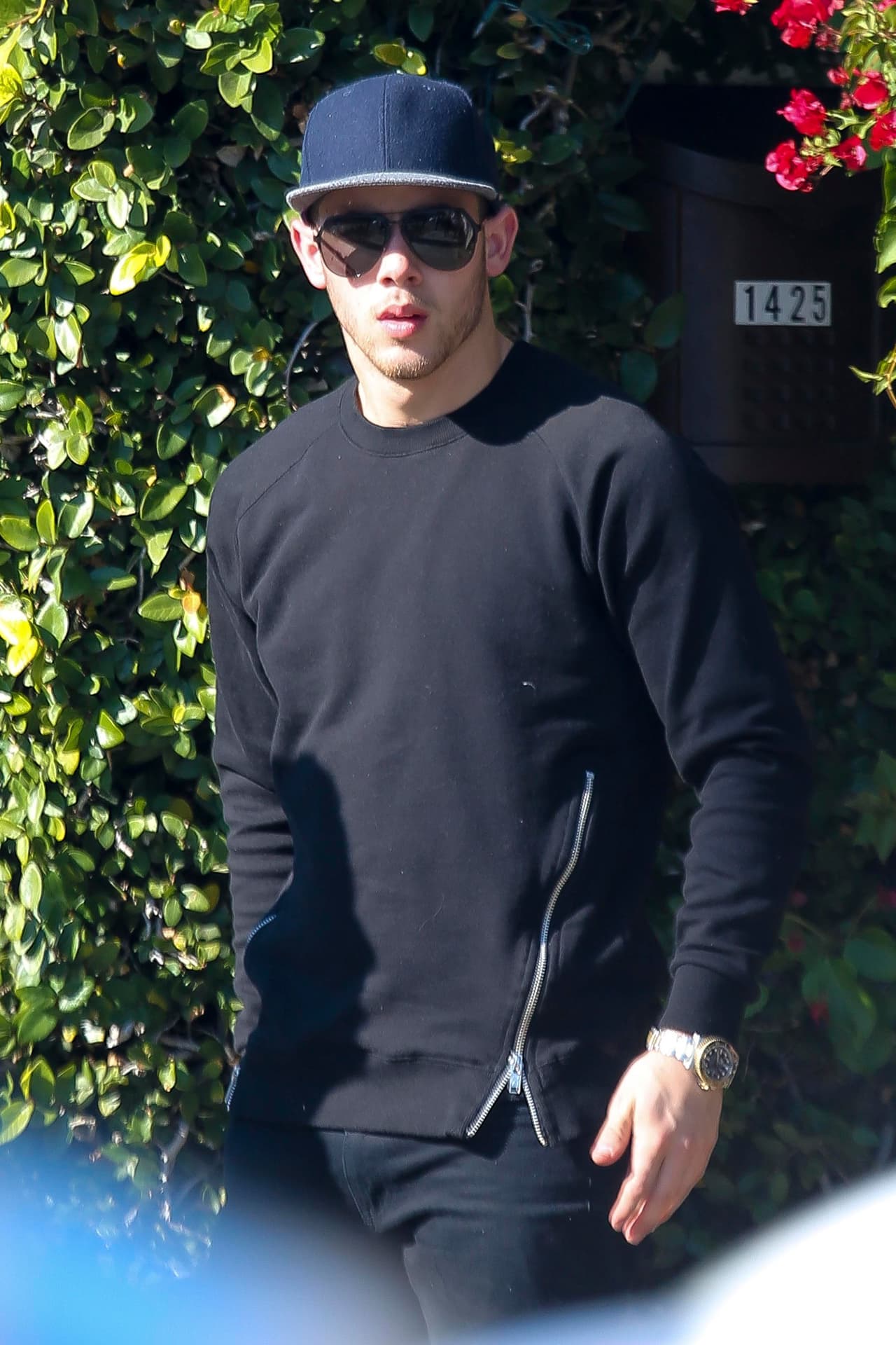 La fila seguía avanzando y los hermanos se veían cada vez más contentos.