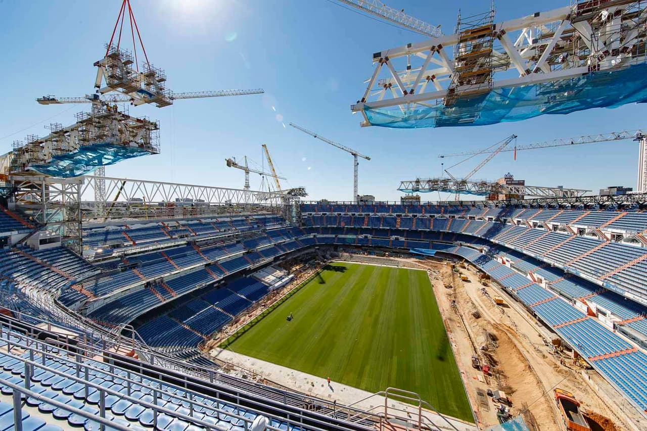 Las obras del Santiago Bernabéu continúan a marchas forzadas y ya se comienzan a completar estructuras importantes de la remodelación.