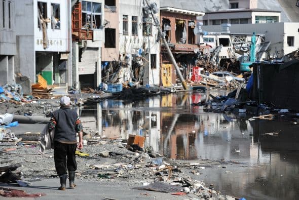 Por otra parte, el Parlamento promulgó una disposición para posponer de dos a seis meses las elecciones locales en las zonas afectadas por el terremoto.
