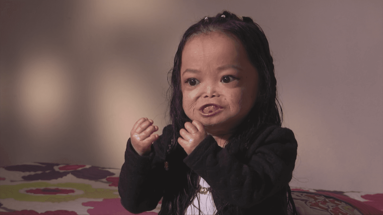 Ayuda de Impacto: Una de las mujeres más pequeñas del mundo sueña con ser una empresaria exitosa