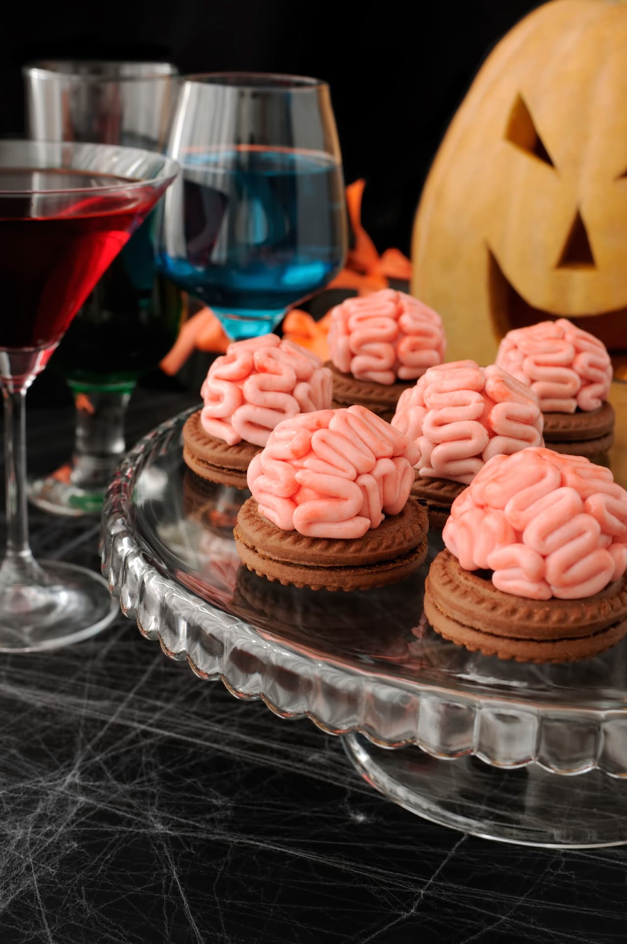 ¿Quieres darles galletas a los pequeños fantasmas, vampiros y monstruos que visiten tu casa este Halloween?