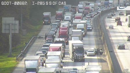 I-285 en dirección norte cerca de Cascade Road.