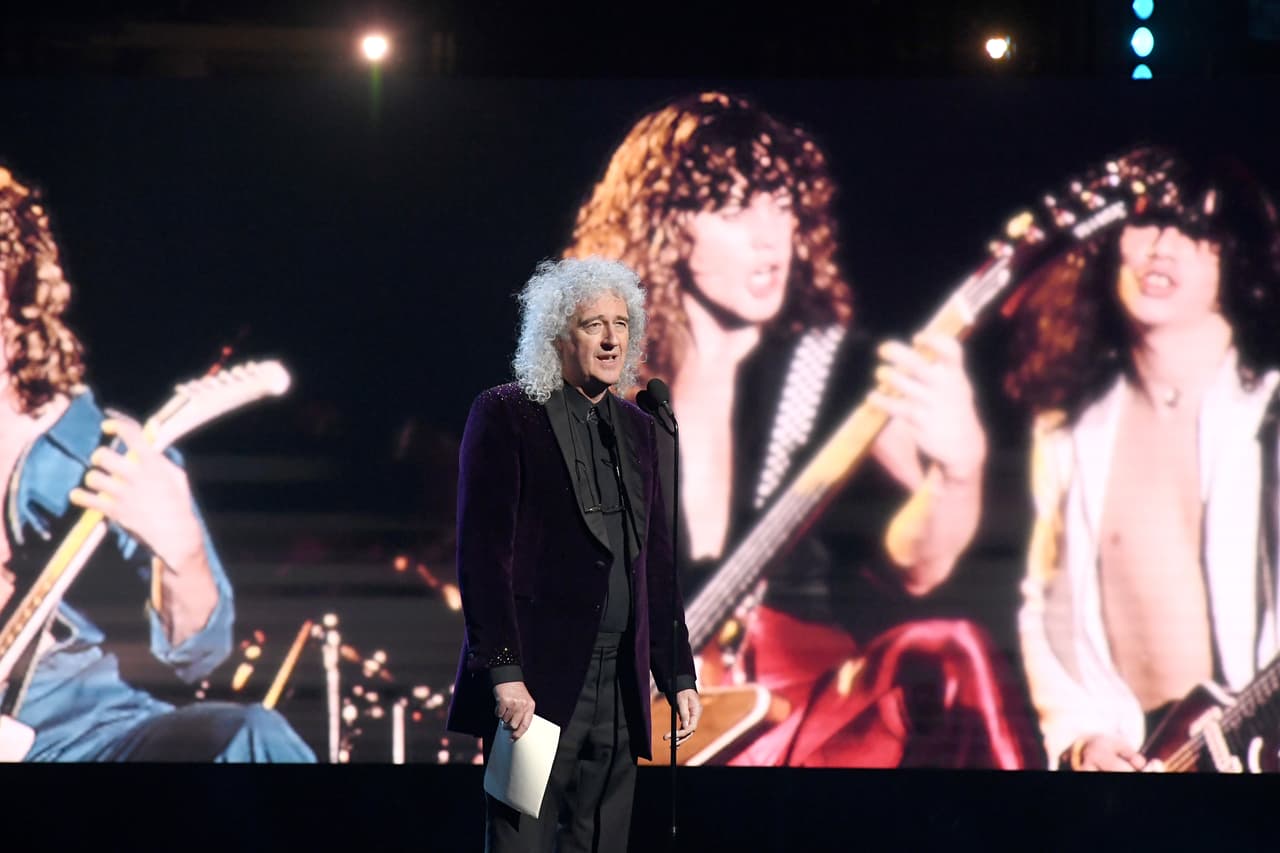 Queen, cuya música alcanzó nuevos niveles de popularidad el año pasado gracias a 
<b><a href="https://www.univision.com/noticias/salud/la-tragica-historia-de-freddie-mercury-que-no-cuenta-la-pelicula-bohemian-rhapsody">la cinta ‘Bohemian Rhapsody’</a></b>, también recibió nominaciones para Mejor artista de rock y Mejor banda sonora.