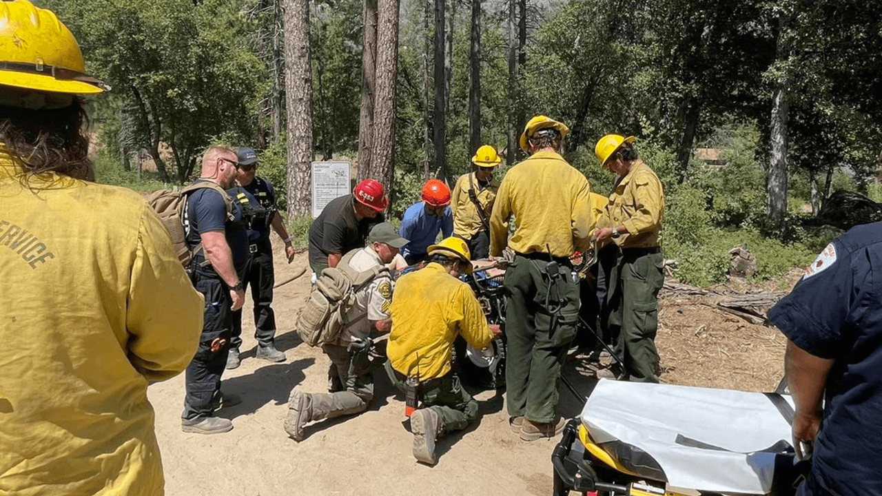 Los cuerpos de una mujer y un hombre son recuperados de Angel Falls al centro de California 
