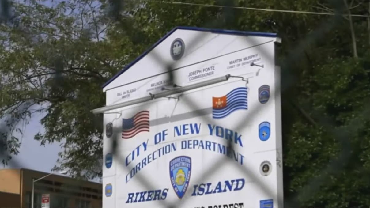 Exigen al alcalde electo Mamdani el cierre de la prisión de Rikers Island