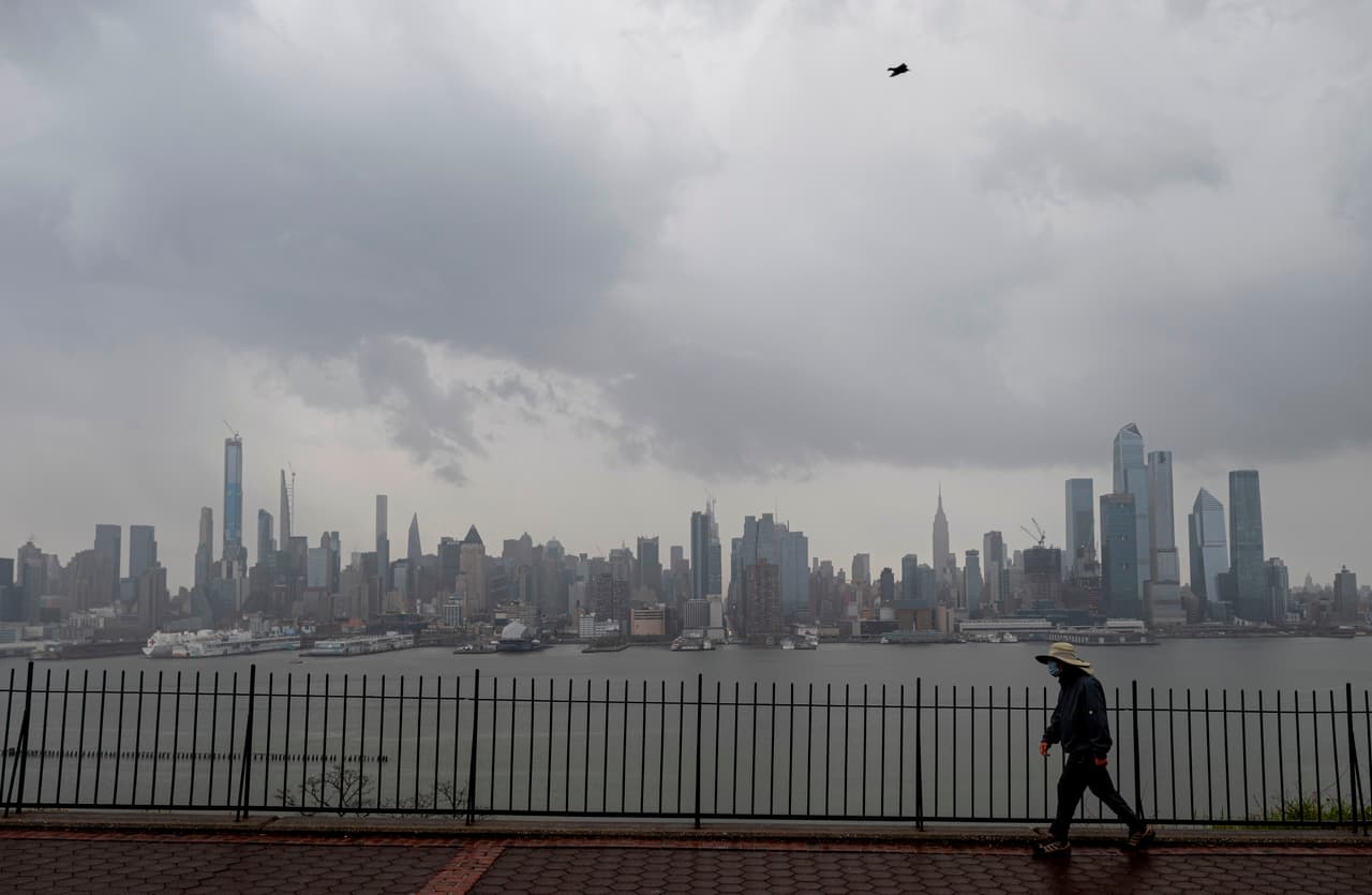 Emiten aviso de inundaciones para áreas de NYC debido a fuertes tormentas