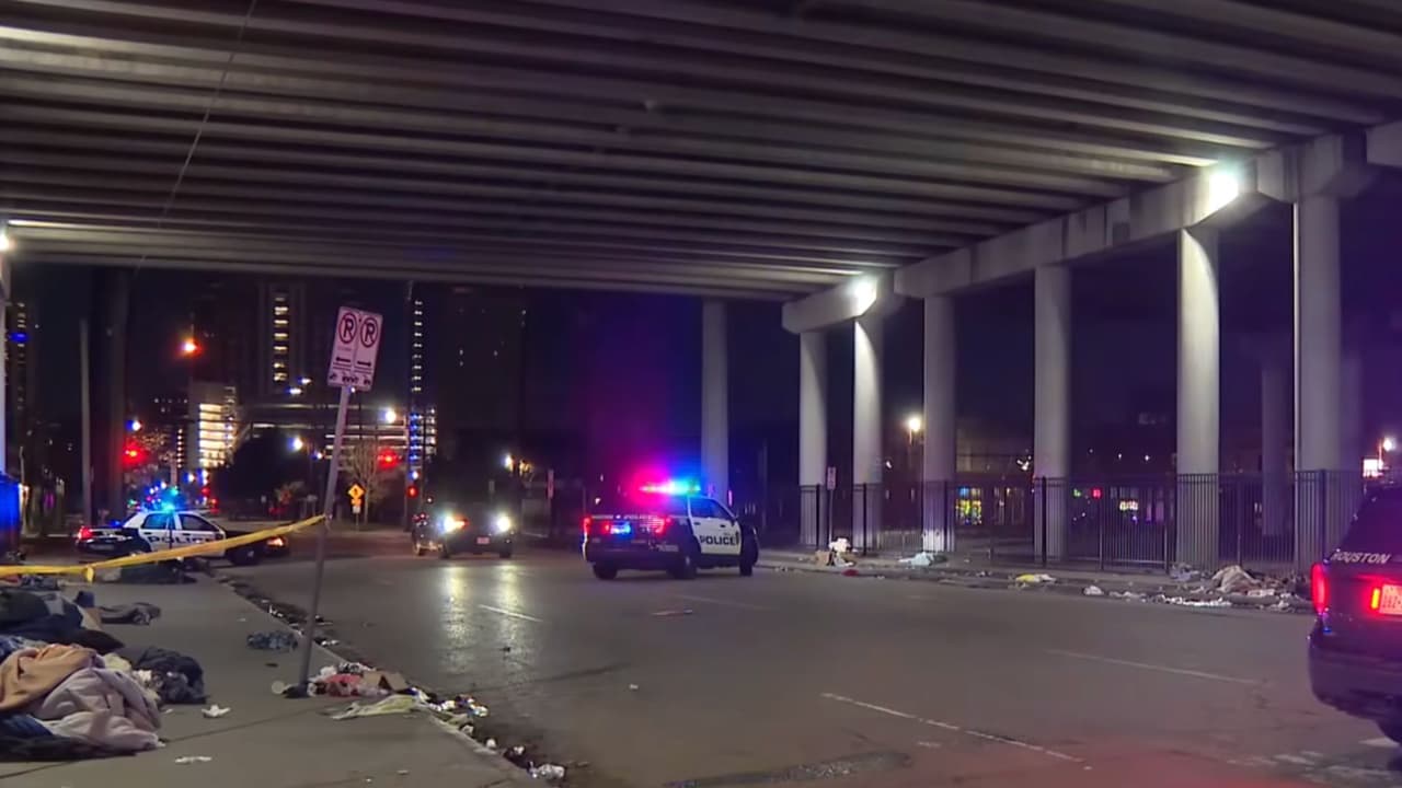 Hallan al menos tres personas sin vida en distintos puntos del centro de Houston durante el frío extremo