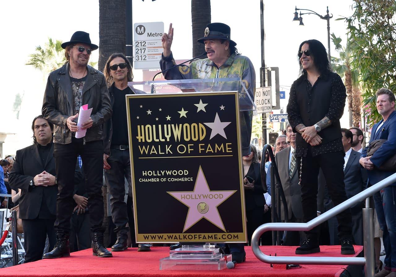 "...Empezaron a crecer nuestros sueños y en todos estos años hemos sentido un gran cariño inmenso por ustedes. Gracias por el cariño que nos han dado", dijo Olvera.