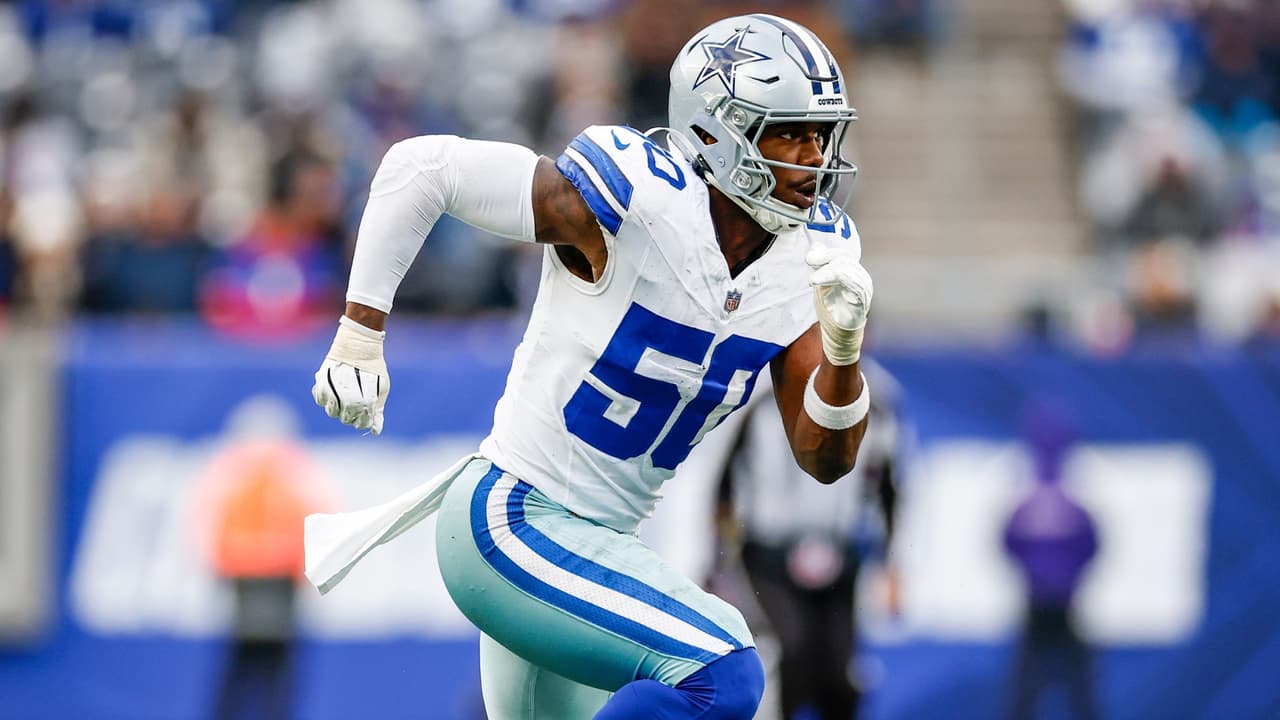 <h3 class="cms-H3-H3">Del triunfo a una carrera de regreso a Dallas</h3> Dallas acababa de vencer 34-30 a los Houston Texans el domingo 4 de octubre, 
<b>tras remontar una desventaja de 10 puntos al medio tiempo.</b>
<br>Pero mientras el equipo seguía reunido en el vestidor, el entrenador Brian Schottenheimer contó que Shemar James tenía otro asunto urgente fuera del estadio: 
<b>su esposa estaba en trabajo de parto.</b>
<br>
<i>“Shemar James’ wife is in labor”,</i> dijo el entrenador.
<br>James no regresaría 
<b>con el resto del equipo. </b>
<br>Saldría de Houston con la familia Jones
<b> para intentar llegar a Dallas lo antes posible y estar con su esposa.</b>