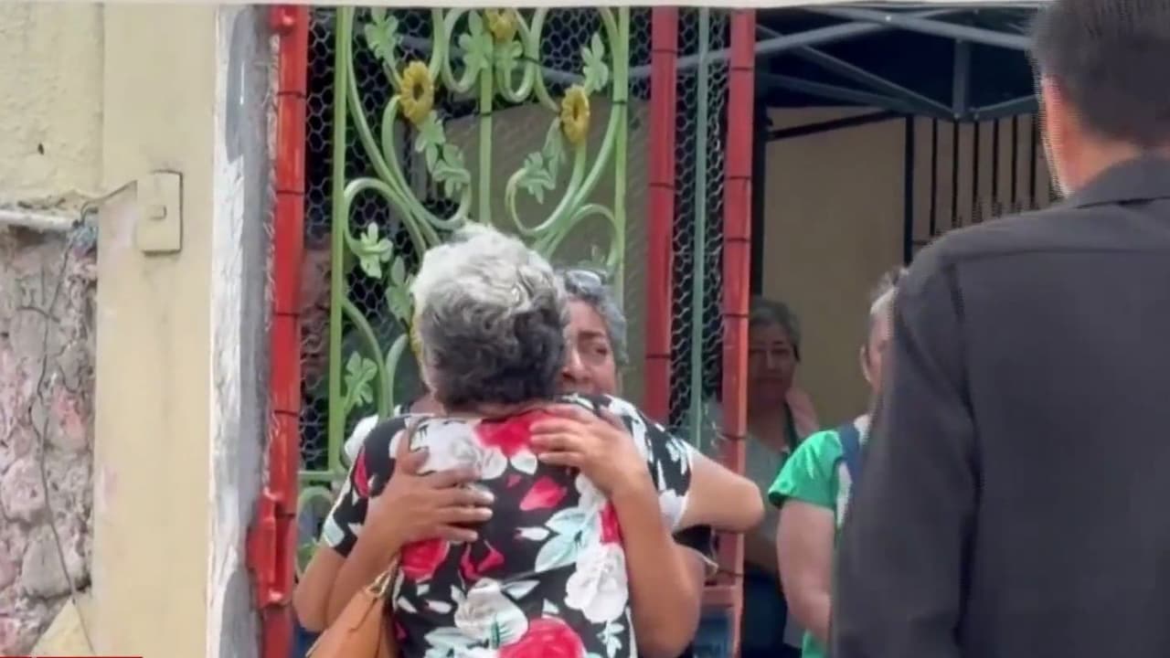 Dan el último adiós a la periodista Roxana Guzmán y exigen justicia por su asesinato