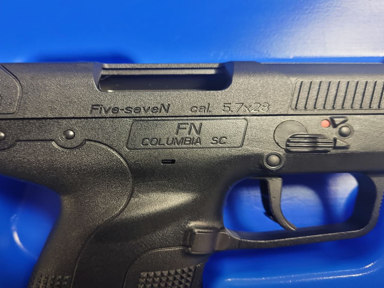 Los detenidos son ciudadanos estadounidenses, y ahora enfrentan cargos de contrabando. En tanto, los inmigrantes fueron arrestados y procesados por violaciones de inmigración.