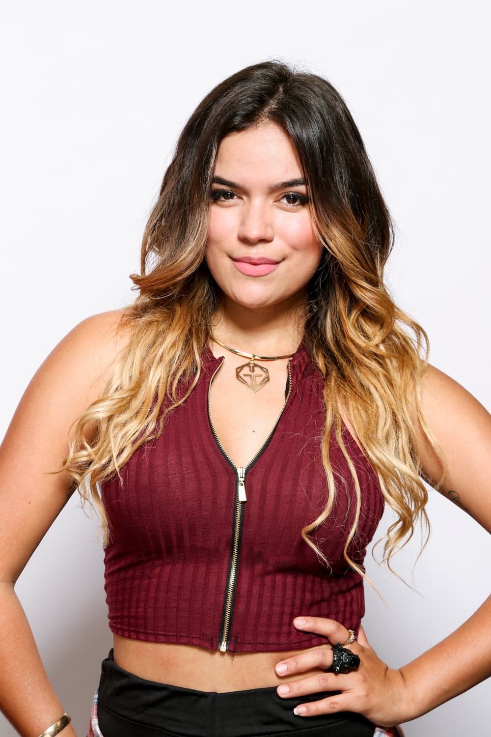 Karol G reveló en el programa 
<b><a href="https://www.univision.com/shows/primer-impacto/karol-g-y-anuel-aa-mas-que-amigos-video">Primer Impacto</a></b> que se convirtió en el amor platónico de Anuel cuando él estaba preso, pues en 2017 fue acusado de portación ilegal de armas de fuego.
