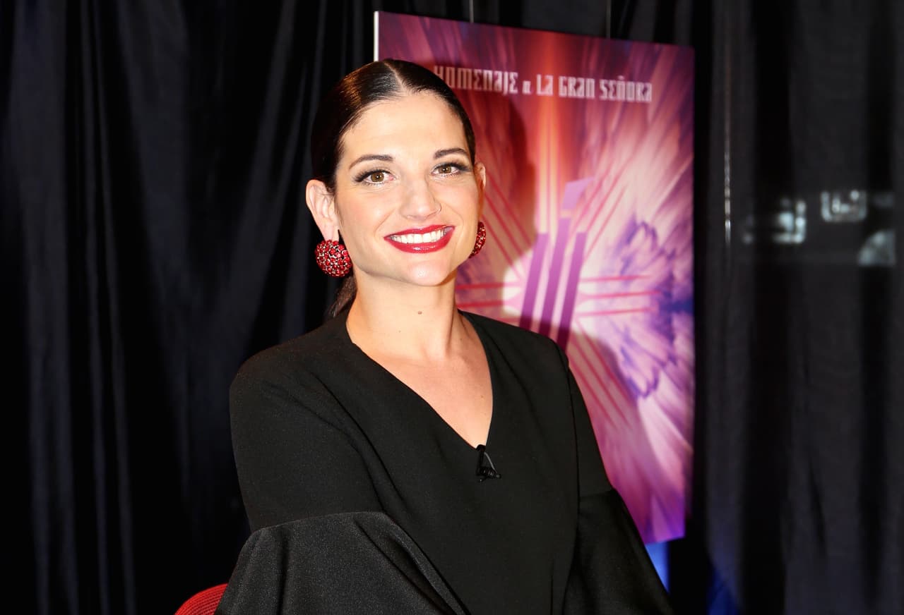 Su más reciente disco, ‘Homenaje a la Gran Señora’, contiene 12 de las canciones más conocidas de Jenni Rivera, una artista con la que tenía planes de colaboración, pero no pudieron concretarse.