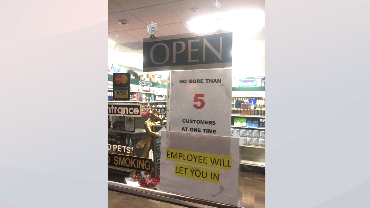Estas son las nuevas normas que las tiendas esenciales deben cumplir en Carolina del Norte
