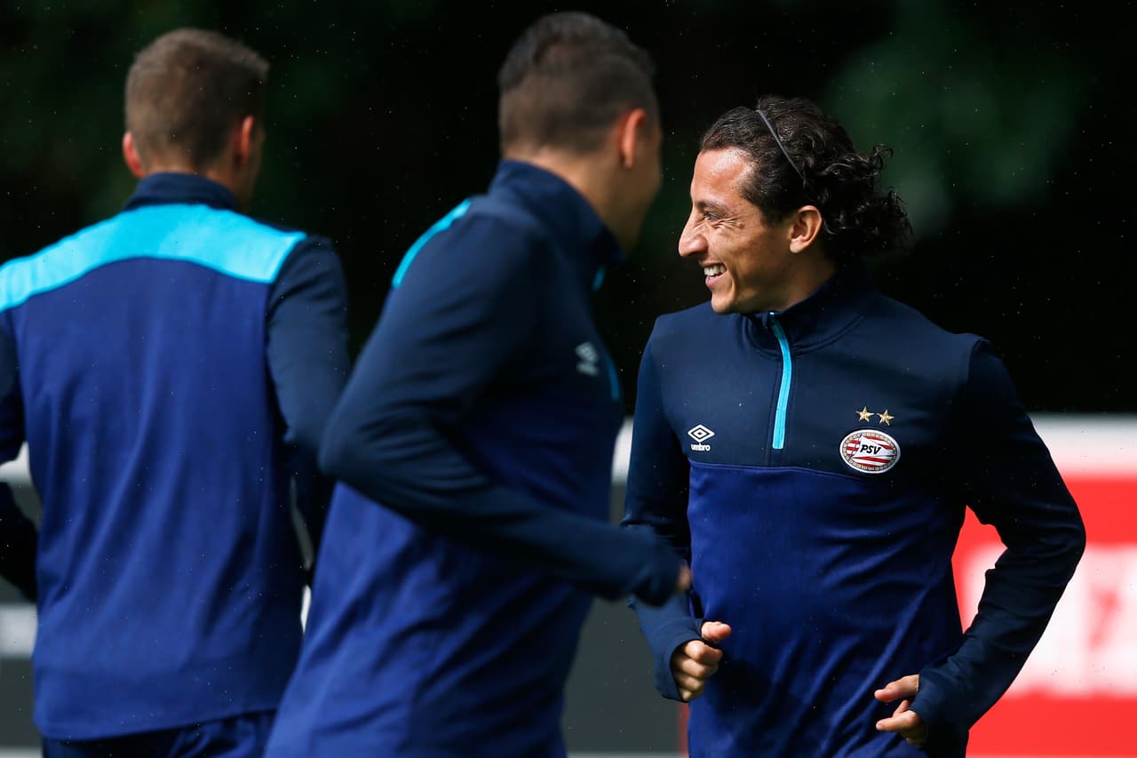Andrés Guardado vuelve a las canchas en victoria del PSV sobre Ajax