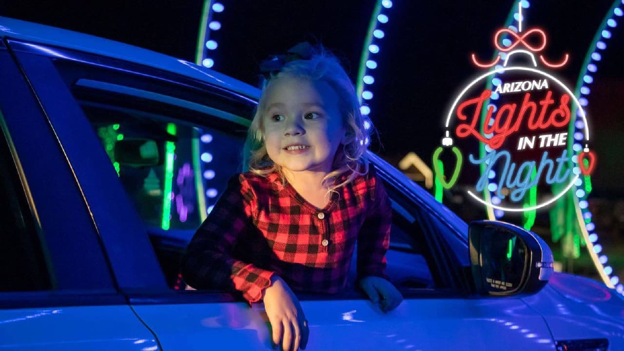 <b>Arizona Lights In The Night</b>
<br>Cuándo: 22 de noviembre al 31 de diciembre
<br>Dónde: 1901 N Alma School Rd, Mesa
<br>Costo: A partir de $25.95+
<br>
<a href="https://www.arizonalightsinthenight.com/" target="_blank">Más detalles en este enlace.</a>