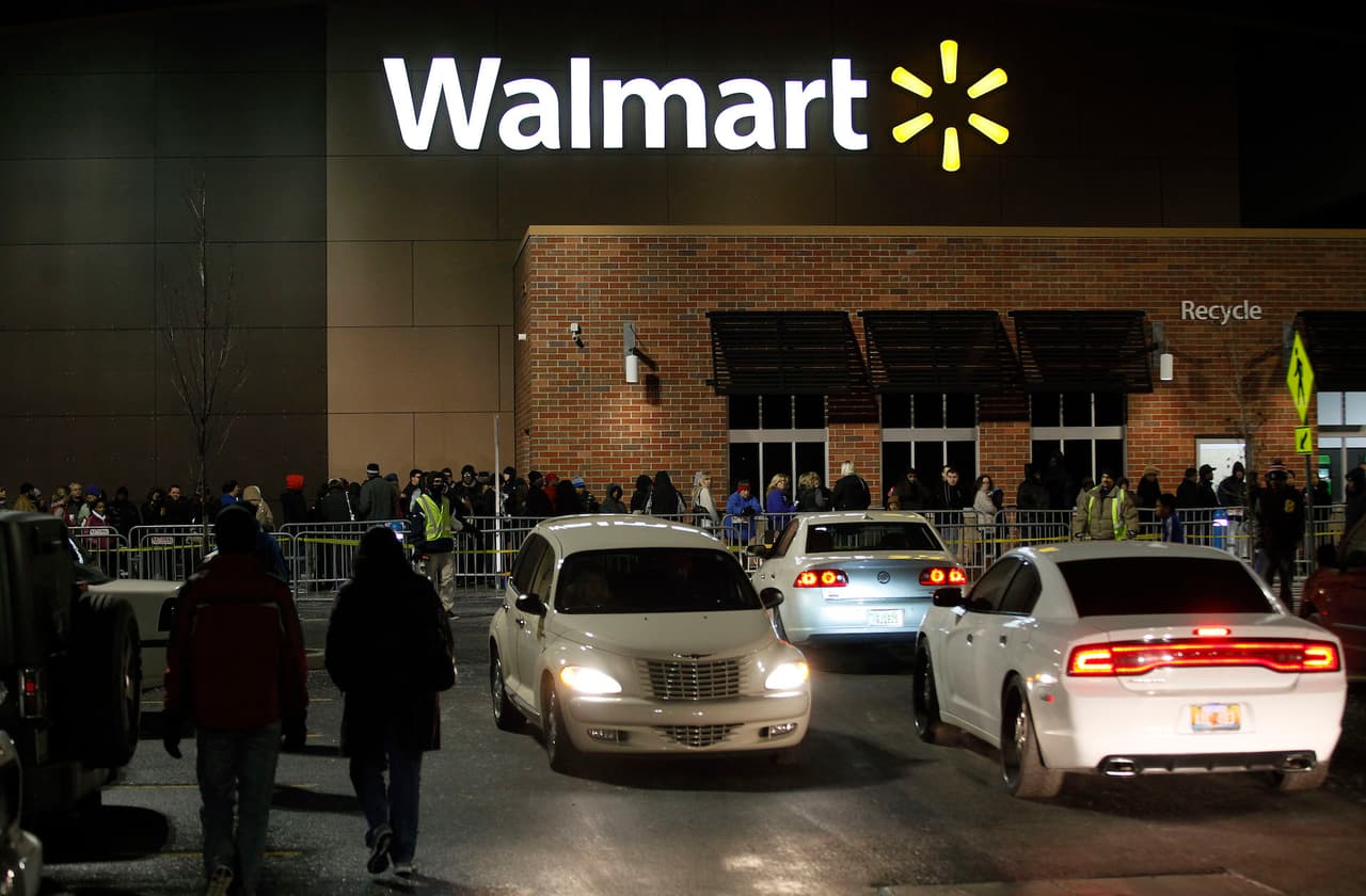 Walmart dejará de vender municiones para pistolas y estas son las reacciones de usuarios en redes sociales