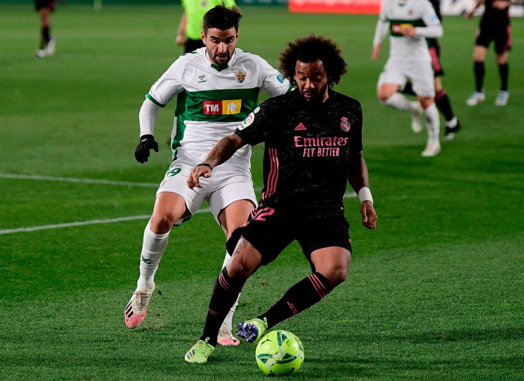 Real Madrid no puede con el Elche y cierran el año con empate 1-1. El primer gol cay´ó a favor del club 'merengue' por parte de Luka Modric, pero fue hasta el minuto 52 que, con un penal cobrado por Fidel Chaves, se igualó el marcador en la J16 de LaLiga.