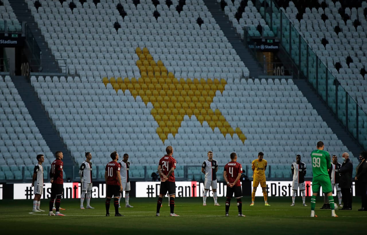 Hicieron un minuto de silencio para honrar a las víctimas del coronavirus.