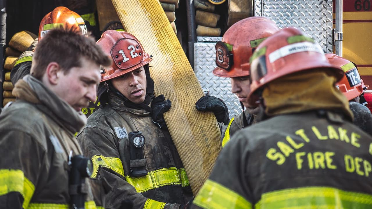 José Vila con el número 12 en su caso participa en una emergencia junto a sus compañeros.