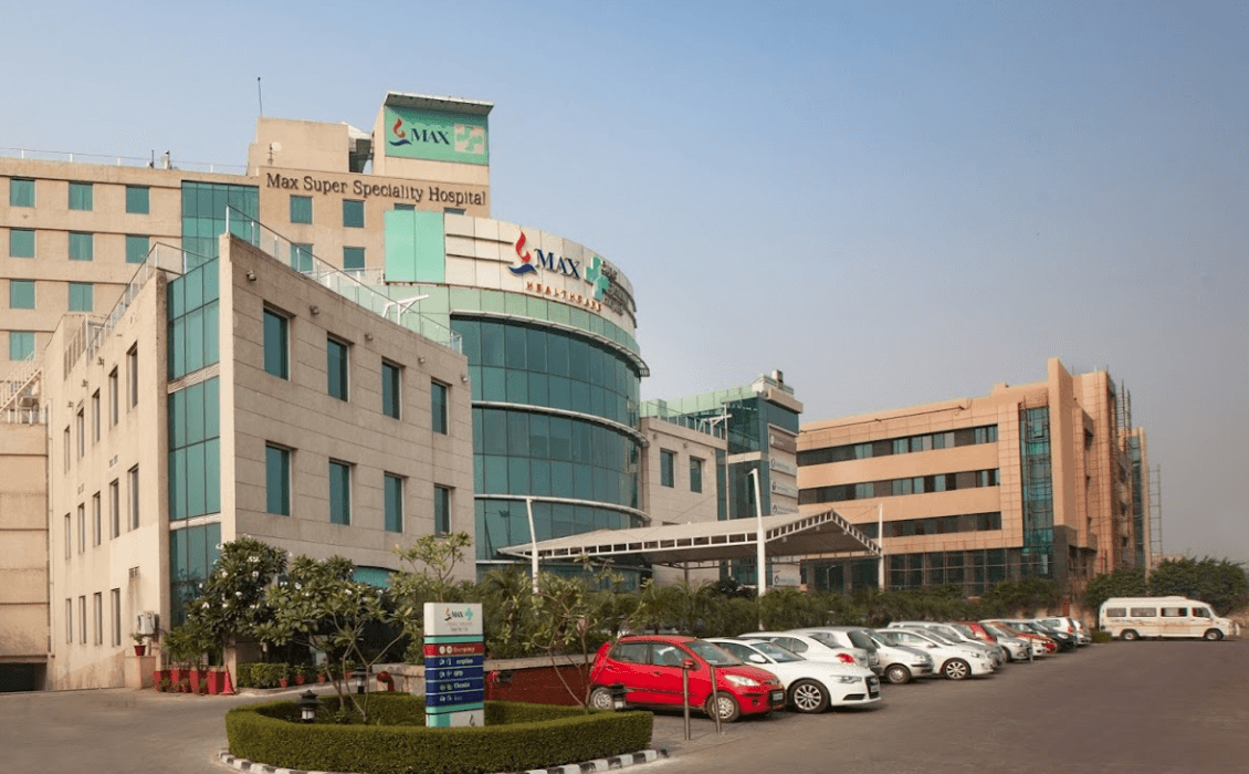 Despiden a dos médicos luego que el bebé que dieron por muerto se despertara antes de ser cremado