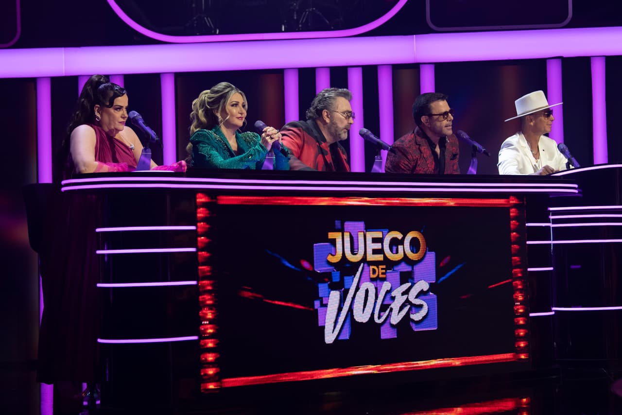 La valentía y pasión de ambos equipos conquistan nuestros corazones. Si bien se trata de una competencia de canto, ellos disfrutan cada reto y disfrutan del triunfo del otro.