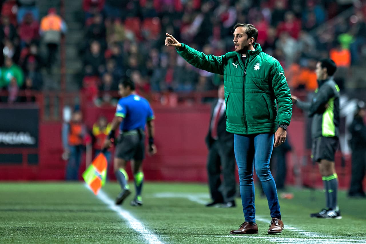 Luis Zubeldía: "Nadie puede estar prisionero, pero todos tienen un precio"