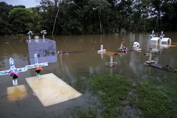 Las intensas lluvias que se han registrado en Panamá durante los últimos días han aumentado el número de víctimas: Ya van alrededor de 13,070 afectados y 10 fallecidos.
