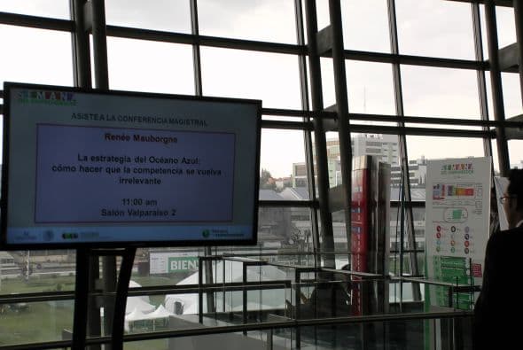 Se realizaron 300 conferencias y talleres.