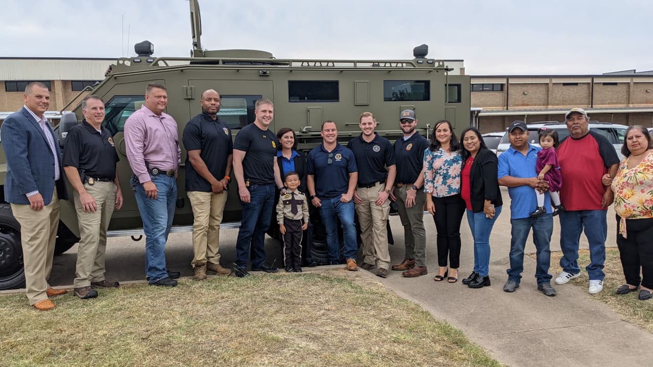 En el reencuentro estuvieron presentes varias agencias de la ley, así como Tim Halfin, el hombre que lo encontró.