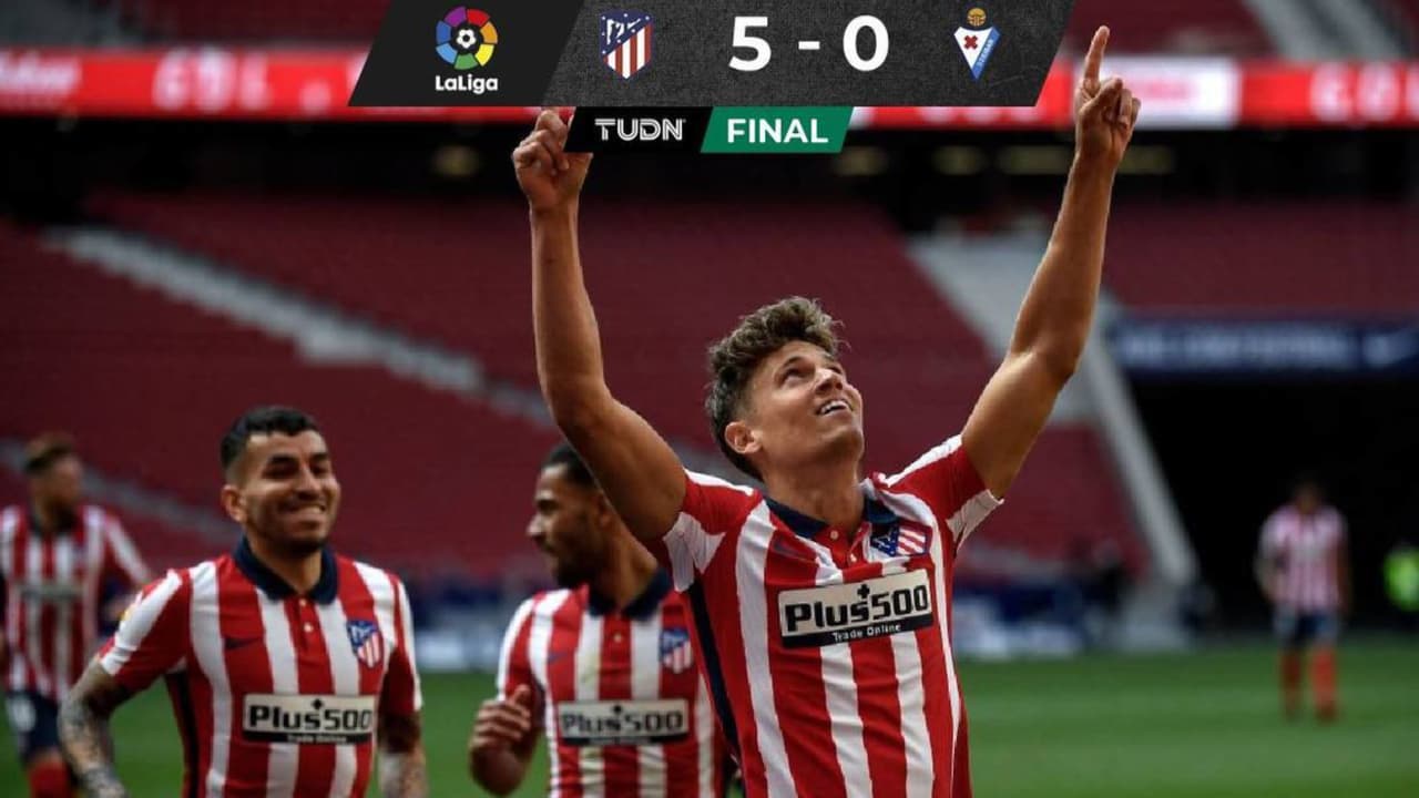 Con Héctor Herrera, el Atlético goleó y sigue líder en España