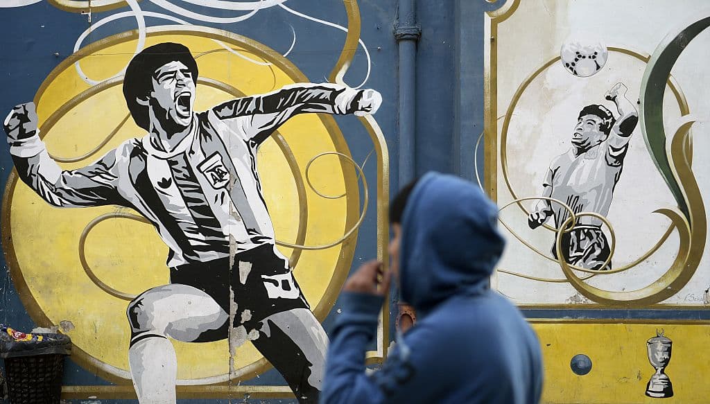 Con grandiosos murales, el mundo se despide de Maradona | Italia, Argentina y México dan el último ad10s con épicas ilustraciones sobre las paredes de las grandes ciudades.