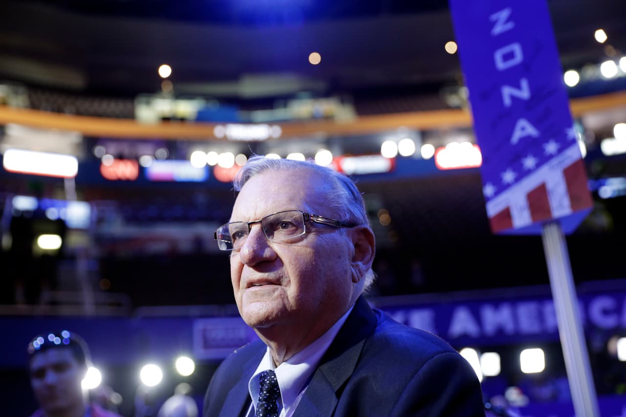 El 9 de enero de 2018 Joe Arpaio anunció que buscará un puesto en el Senado. A sus 85 años, el republicano que recibió un indulto presidencial en agosto pasado tras haber sido encontrado culpable en un caso de desacato relacionado con el perfil racial busca una silla en el parlamento.