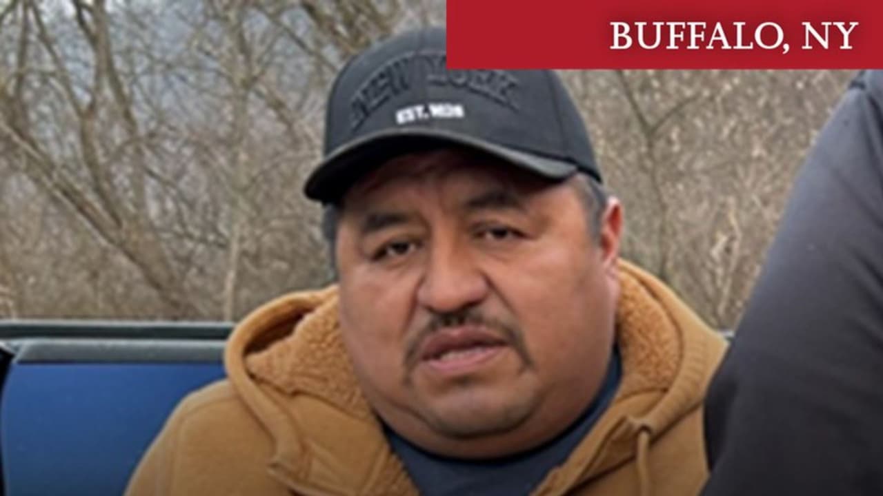 La oficina de ICE en Buffalo, informó sobre la detención y próxima deportación de 
<b>Margarito Salinas Loaeza, un migrante indocumentado mexicano de 46 años</b>.
<br>
<br>“(Salinas) 
<b>intentó comprar un arma de fuego y aseguró falsamente ser un ciudadano americano</b>. Loaeza está actualmente bajo custodia de ICE y 
<b>esperando su proceso de deportación</b>”, informó ICE.
<br>