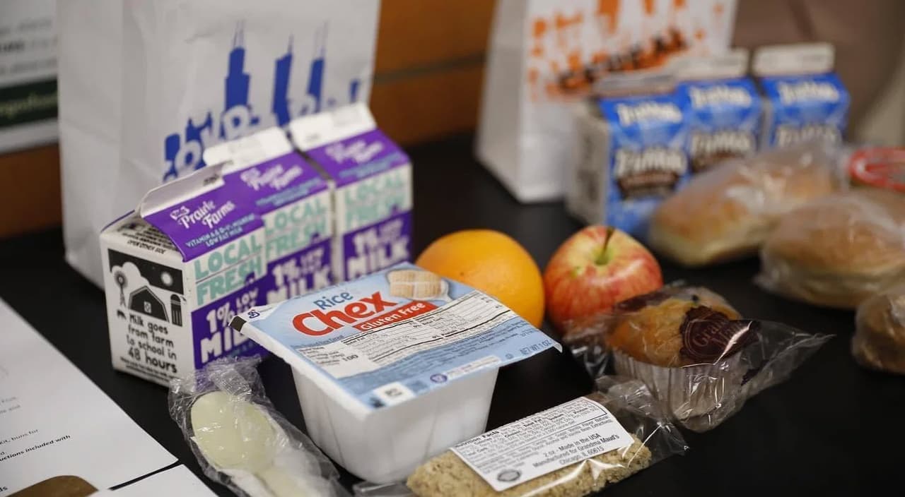 Las Escuelas Públicas de Chicago (CPS) continuara apoyando con comidas gratis para estudiantes