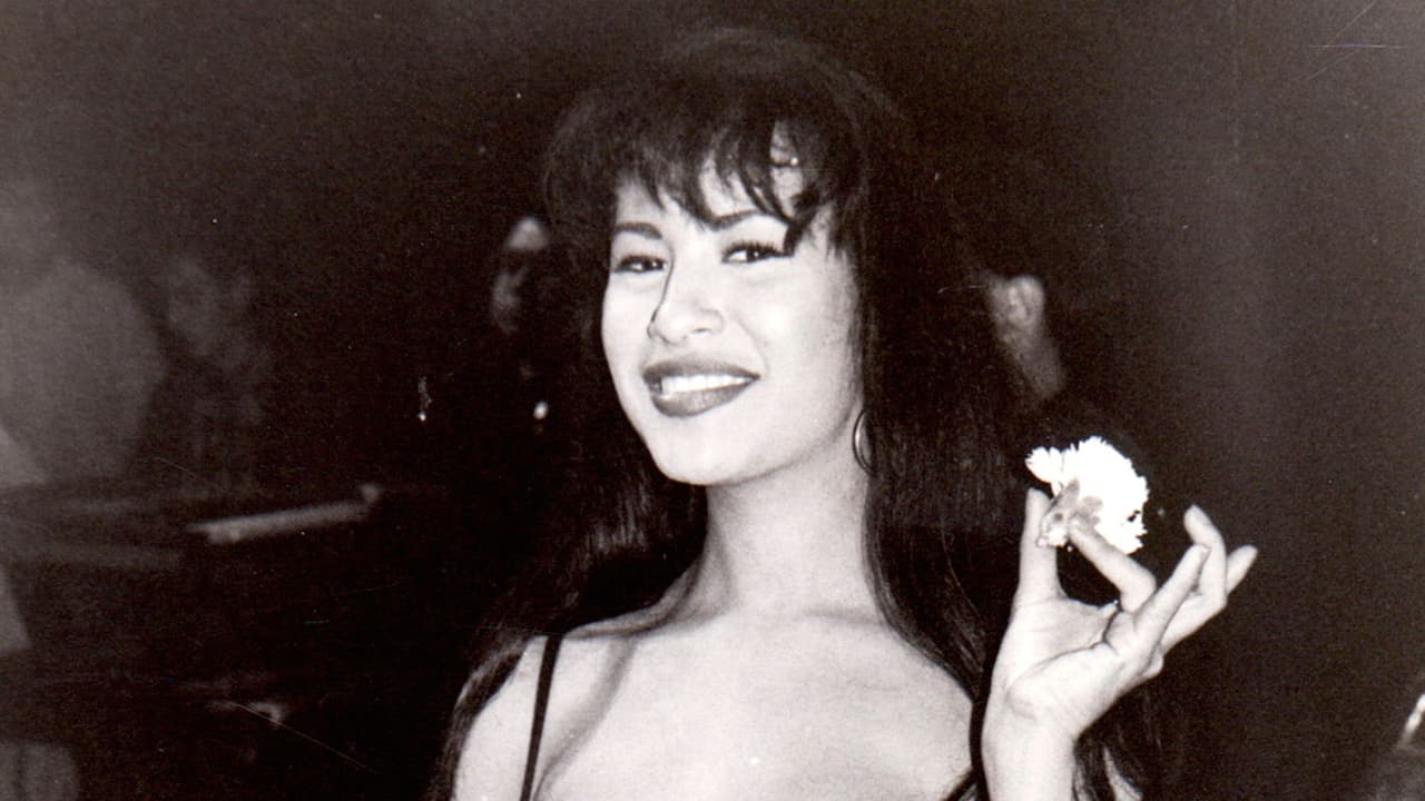 10 canciones de Selena que seguimos cantando