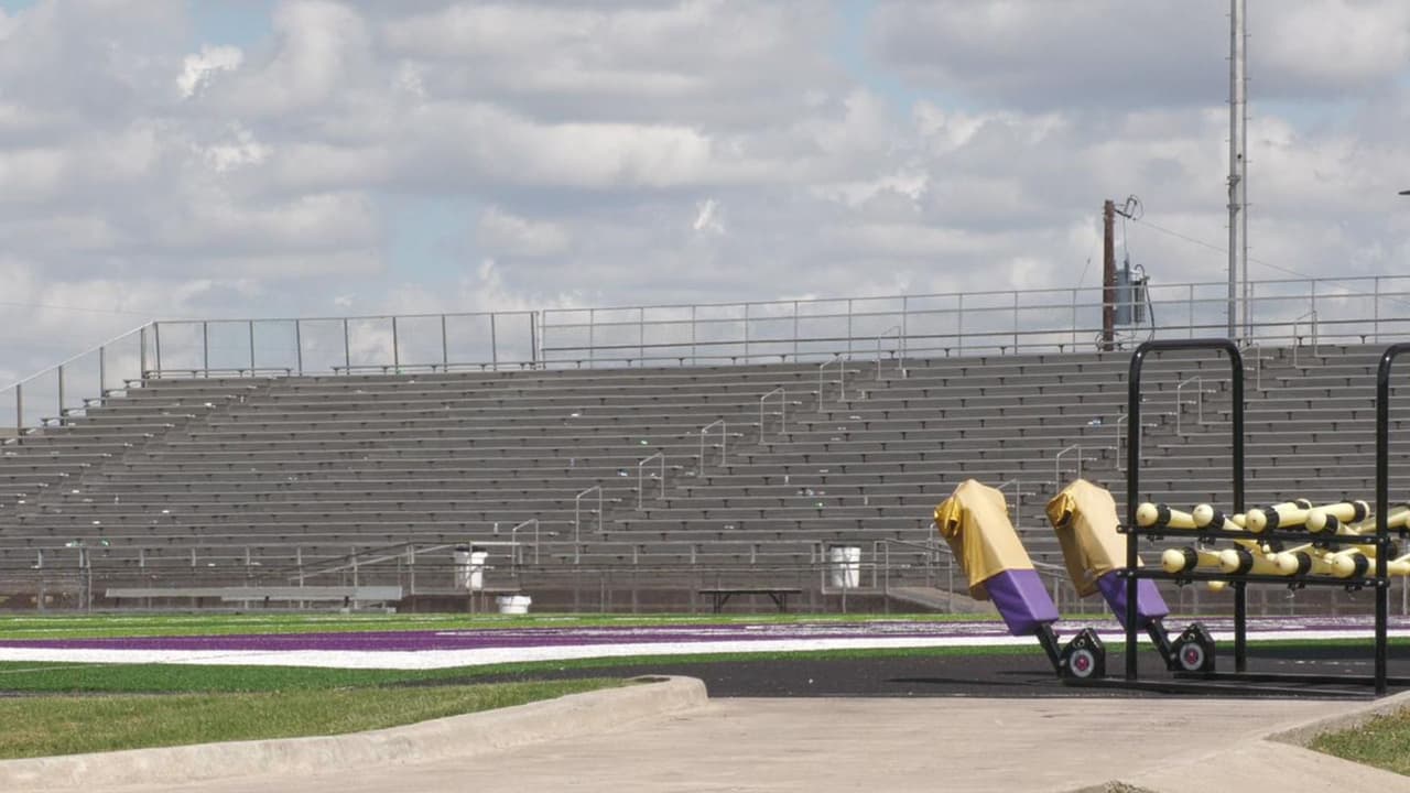 Policía frena a sospechosos que planeaban tiroteo en un partido de la preparatoria Everman de Texas