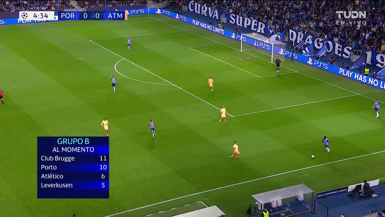 ¡GOL!  anota para FC Porto. Mehdi Taremi