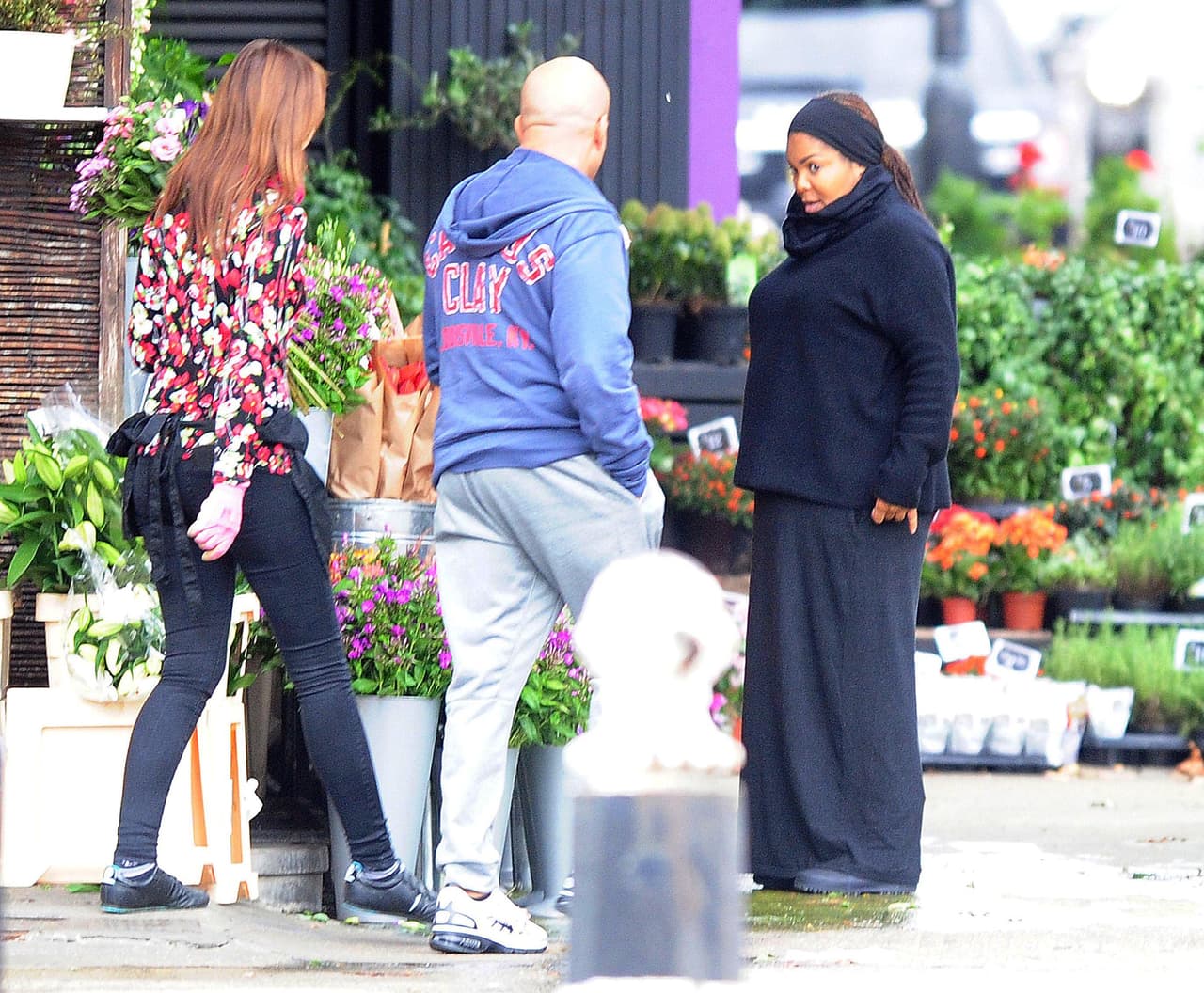 Y se le puede ver su pancita, ¡qué linda!