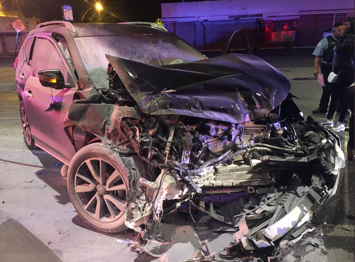 6 jovenes resultan heridos en un accidente en su noche del baile de graduación