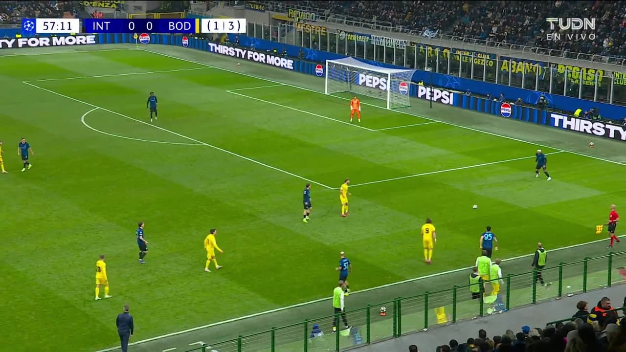 ¡TIRO ATAJADO! disparo por Ole Didrik Blomberg.