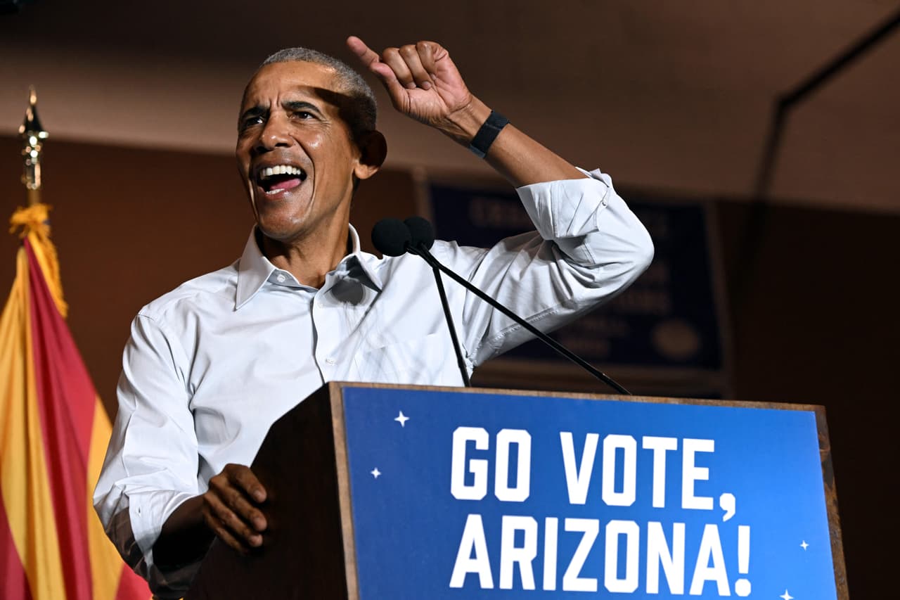 Obama se reúne con hispanos en Arizona a seis días de las reñidas elecciones de medio término en el estado
