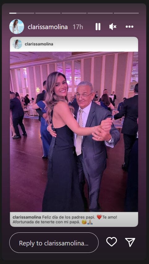 Clarissa Molina tampoco dejó de felicitar a
<b><a href="https://www.univision.com/shows/mira-quien-baila/el-papa-de-clarissa-molina-se-olio-el-triunfo-de-su-hija-en-mira-quien-baila-all-stars-video" target="_blank">su padre, don Domingo Molina</a></b>: "Afortunada de tenerte", le escribió junto a esta foto.
<br>