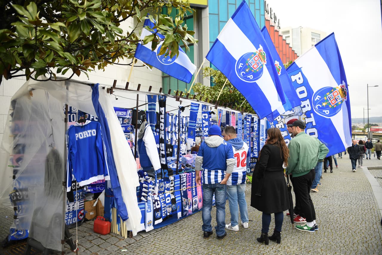 La ciudad, en la ribera del Duero y la costa del Atlántico Norte, vibró desde muy temprano esta previa de Champions League con la ilusión de poder darle vuelta a la serie de Cuartos de Final ante el Liverpool, equipo que tiene la ventaja tras ganar en Anfield por 2-0.