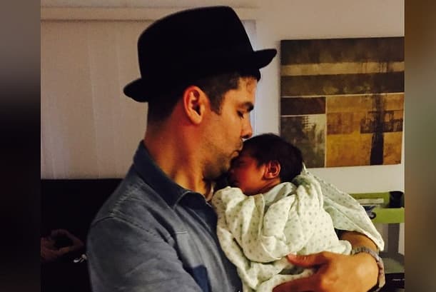 Alejandra no aguanta la emoción de celebrar la primera navidad de su hijo Matteo de casi 9 meses. Mira las fotos más cute de Matteo, un bebé tan stylish como su mamá.