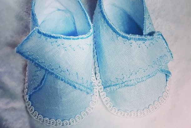 Alejandra no aguanta la emoción de celebrar la primera navidad de su hijo Matteo de casi 9 meses. Mira las fotos más cute de Matteo, un bebé tan stylish como su mamá.