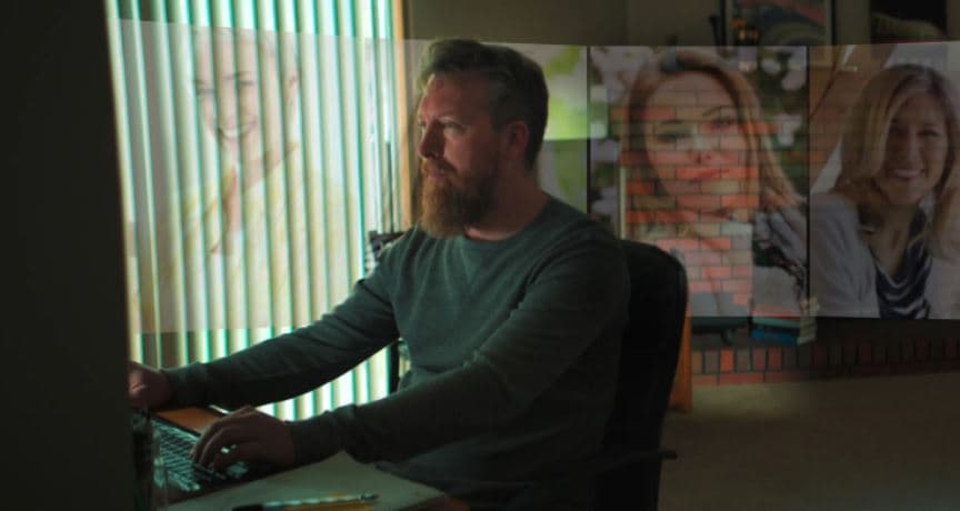 'Amor, acoso, asesinato', película de Netflix