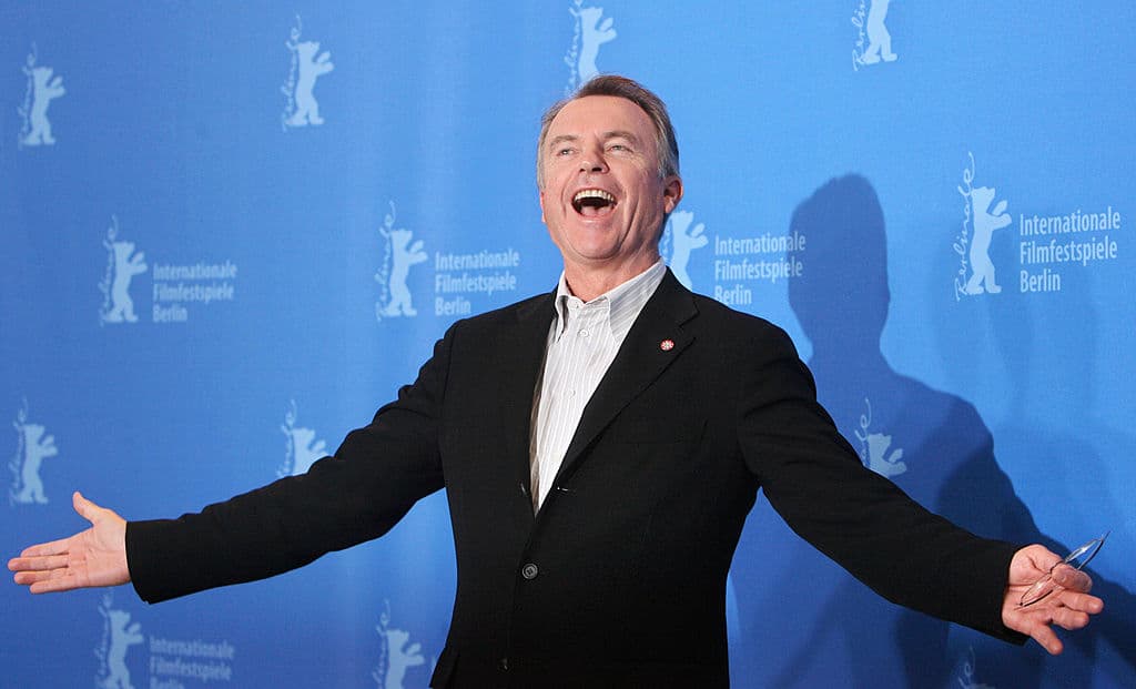 Sam Neill, el actor que le dio vida al personaje, repitió su rol en la secuela de 'Jurassic Park'. Fue parte del elenco de 'Merlin' en el 2008 y de 'The Tudors' en el 2007.