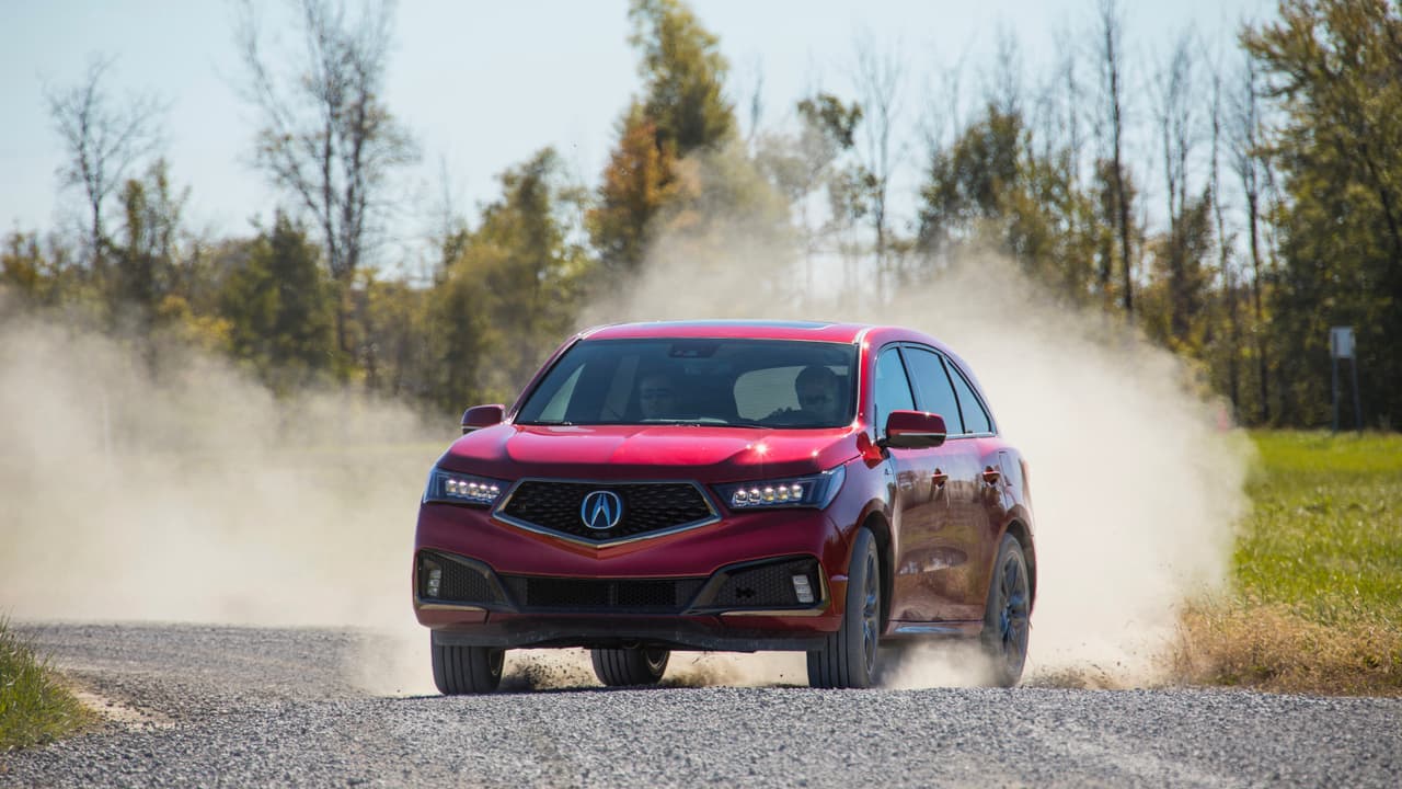 Al igual que los Acura MDX 2019 el A-Spec está equipado con un motor V6 de 3.5 litros capaz de producir hasta 260 caballos de fuerza y 267 lb-pie de torque. La única transmisión disponible es automática de 9 velocidades. Reportan que la aceleración oficial de cero a 60 MPH es de 6.3 segundos.
