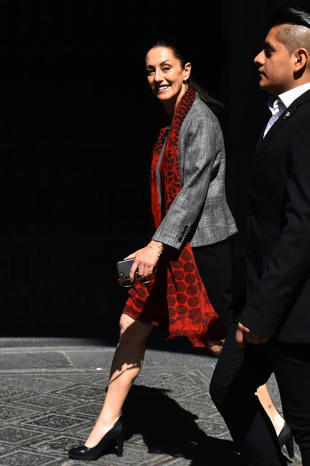 La funcionaria también publicó varias fotografías de la reunión y dio la bienvenida al proyecto.